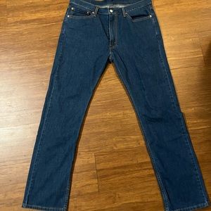 Slim straight Levi’s